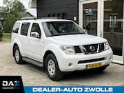 Nissan Pathfinder - 4.0 V6 LE Premium IT 7P/4X4/Aut/Airco/Audio