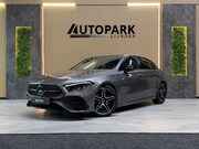 Mercedes-Benz A-klasse - 180 AMG Line BTW|GARANTIE|CAMERA|NIGHTPAKKET|DODEHOEK|KEYLES
