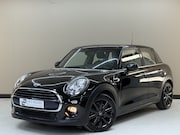 MINI Cooper - 1.5 135Pk, 2017, 2de eigenaar, Dealer onderhouden, Parkeerse
