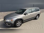 Volvo XC70 - 3.2 Momentum AWD / Zeer nette auto.