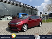 Toyota Auris - 1.2T Dynamic | Navi | Camera | Trekhaak | Panodak