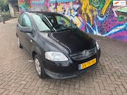 Volkswagen Fox - 1.2 Trendline met 180.000 km nap. Stuurbekrachtiging stereo