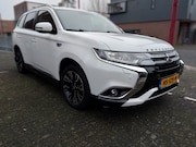 Mitsubishi Outlander - 2.0 PHEV Executive Edition Navigatie trekhaak