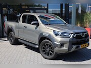 Toyota HiLux - 2.8 D-4D X-TRA CAB INVINCIBLE A/T 4WD VAN