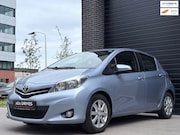 Toyota Yaris - 1.3 VVT-i automaat Luxe Aspiration uitvoering met o.a. clima