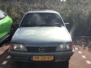 Opel Rekord - LS 2.0 S Stationwagen bj1986 wegenbelasting vrij