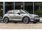 MINI Cooper - 5-Deurs 1.5 Classic Panoramadak / sportstoelen / led verlich
