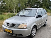 Kia Carens - 1.8-16V LX