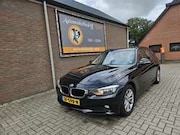 BMW 3-serie - Touring 318d High Executive