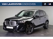 BMW iX1 - eDrive20 M Sport / Panoramadak / Sportstoelen / M Adaptief o