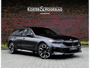 BMW 5-serie - Touring 530e xDrive | Individual - B&W - HUD - Trekhaak