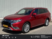 Mitsubishi Outlander - 2.4 PHEV Instyle / Dealer onderhouden / Lederen bekleding / 