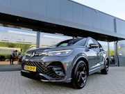 Volkswagen Tiguan - 1.5 eTSI R-Line Leder 19 Inch Led Trekhaak 2025