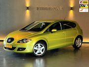 Seat Leon - 1.6 Active Style|NAP|PARK SENS|AIRCO|CARPLAY|ONDERHOUDSBOEKJ