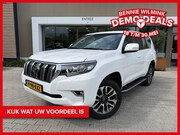 Toyota Land Cruiser - 2.8 D-4D Professional Window Van | Trekhaak