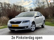 Skoda Octavia - 1.2 TSI Greentech Elegance Businessline 5DRS NAVI KEYLES ECC
