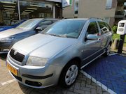 Skoda Fabia - Combi 1.4-16V Spirit+2007 (VEER VOOR GEBROKEN, DUS GEEN APK)