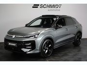 Volkswagen T-Roc - 1.5 eTSI 110 kW R-Line DSG | Trekhaak | Panoramadak | Matrix