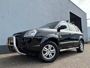 Hyundai Tucson - 2.0i Style Supreme - BULL BARS - LEDER