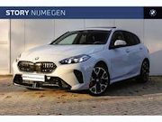 BMW 1-serie - 120 1 Serie M Sport Automaat / Sportstoelen / Panorama