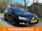 Volkswagen Passat - 2.0 TDI Highline BlueMotion | DSG + R-line + Cruise + Navi N
