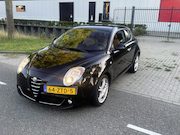 Alfa Romeo MiTo - 0.9 TwinAir Distinctive 144.000 NAP LEER CLIMA ZWART 2013