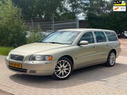 Volvo V70 - 2.4 D5 Summum Automaat Airco Cruise Leder PDC