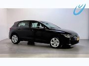Volkswagen Golf - 1.0 eTSI DSG Life Sfeerverlichting Camera Navigatie App-Conn
