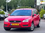 Ford Focus - 1.4-16V Trend | Navigatie | Bluethooth | Airco | Parkeersens