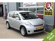 Daihatsu Sirion - 2 1.0-12V 100th. Anniversary O.a: Airco, Radio/CD, A.B, L.M,