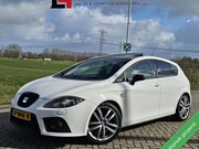 Seat Leon - 2.0 TFSI Cupra/ Xenon / 18 inch/ APK 03-2027
