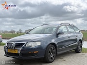Volkswagen Passat - 2.0 FSI Comfortline|Clima| Cruise