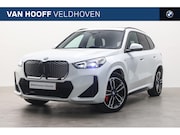 BMW iX1 - eDrive20 High Executive M Sport / Trekhaak / Panoramadak / S