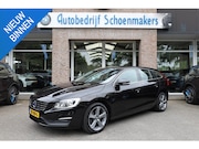 Volvo V60 - 2.0 D3 Momentum Business NAVI CRUISE CLIMA TREKHAAK NAP LMV 