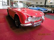 Triumph TR4 - Body off gerestaureerd in nieuw staat.