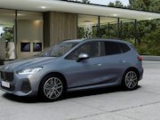 BMW 2-serie Active Tourer - 225e xDrive M Sport Automaat / Panoramadak / Trekhaak / Spor