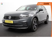 Volkswagen Tiguan - 1.5 TSI DSG Active Navigatie App connect Wireless Adaptieve