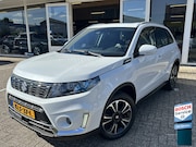 Suzuki Vitara - 1.0 Boosterjet Stijl | Afn. trekhaak | Pano | Keyless | Adap