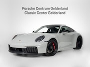 Porsche 911 - Carrera 4 GTS