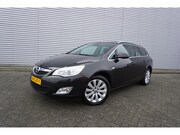 Opel Astra - Sports Tourer 1.4 Cosmo Climate / Navi / Cruise / Parkeersen