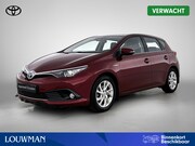 Toyota Auris - 1.8 Hybrid Dynamic | Navigatie | Climate Control | Cruise Co