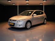 Hyundai i30 - 2.0i Style-schuifdak-airco-trekhaak-nieuwe koppeling-elek ra