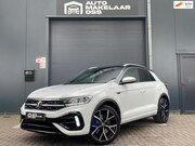 Volkswagen T-Roc - R AKRA PANO SFEER CARPLAY CAMERA DIGITAAL COCKPIT LANE ASSIS
