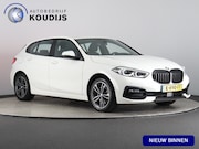 BMW 1-serie - 118i Executive Edition (NL-Auto / Afn. trekhaak / Digitaal d