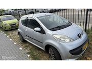 Peugeot 107 - 1.0-12V XS