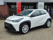 Toyota Aygo X - HYBRID 115 PLAY NIEUW DIRECT LEVERBAAR! CLIMA AD-CRUISE CAME