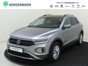 Volkswagen T-Roc - 1.0 TSI Life | Digital cockpit Pro | Parkeerassistent | Acht