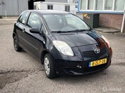 Toyota Yaris - 1.0 VVTi