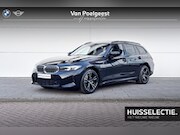 BMW 3-serie - 330e | M-Sport | Panoramadak |Trekhaak| Huisselectie