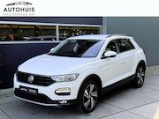 Volkswagen T-Roc - 1.5 TSI 150pk DSG Style Camera Apple Carplay Stuur + Stoelve